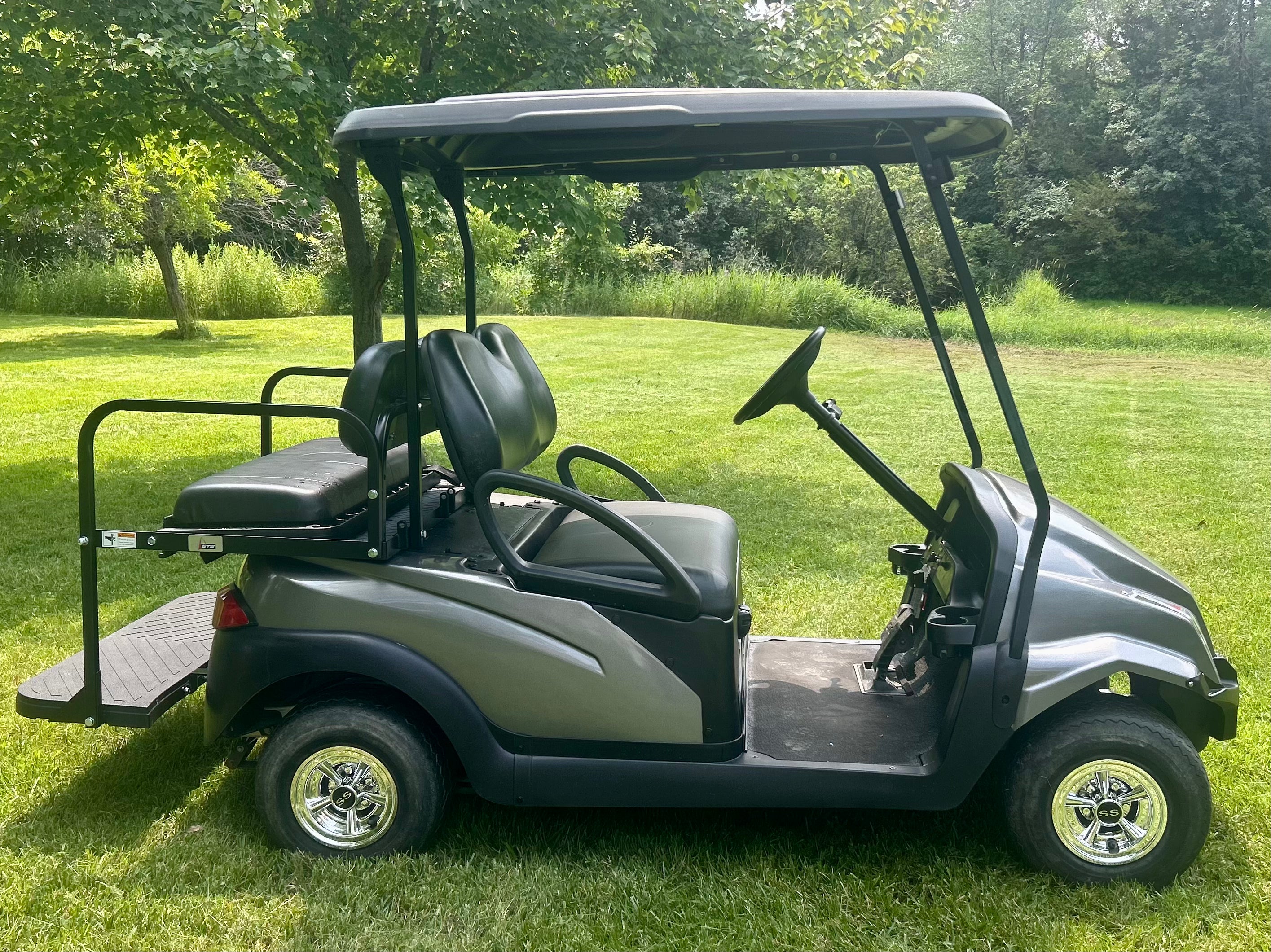 CUSTOM  STREET READY CLUB CAR GOLF CART