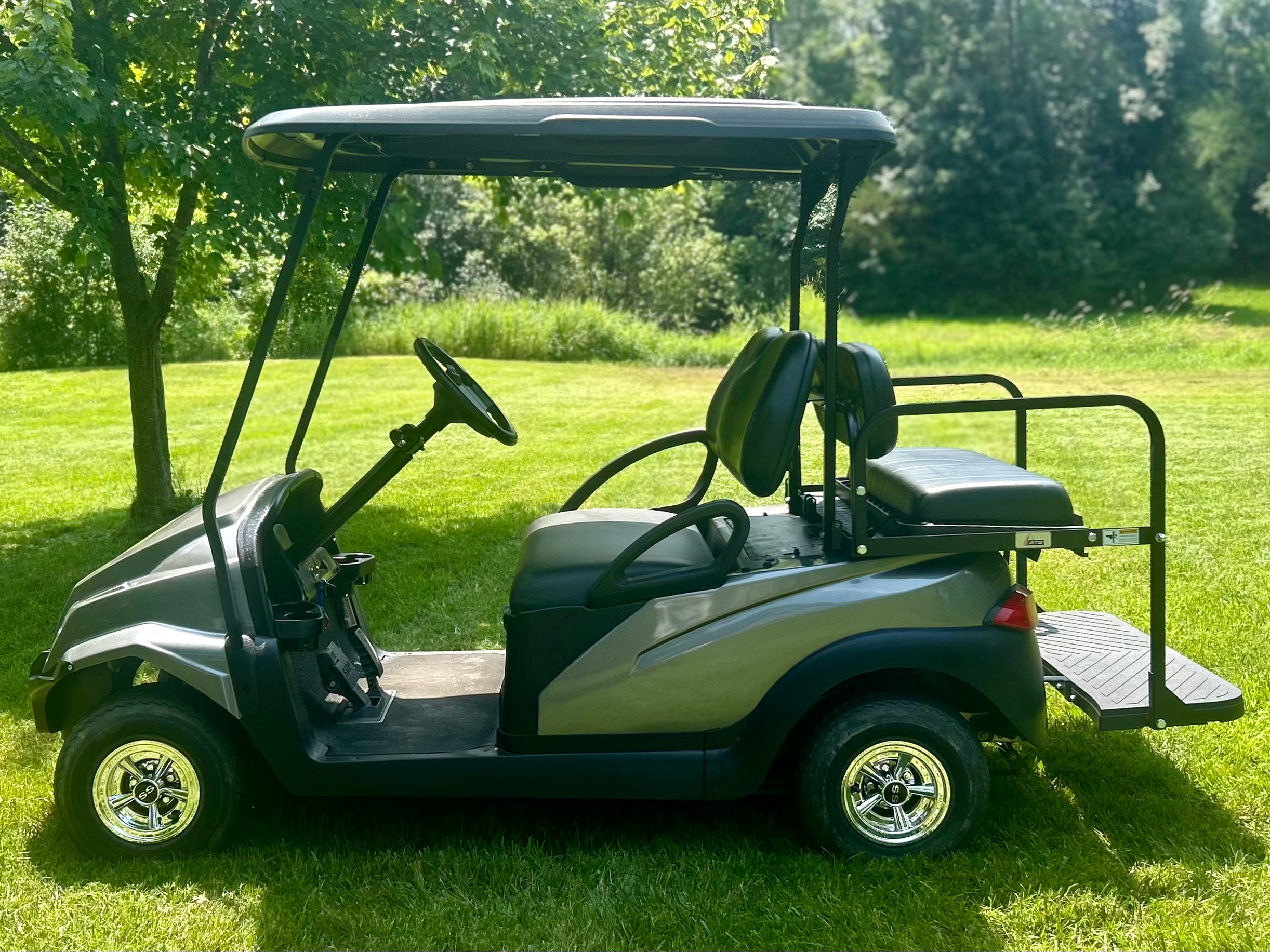 CUSTOM  STREET READY CLUB CAR GOLF CART